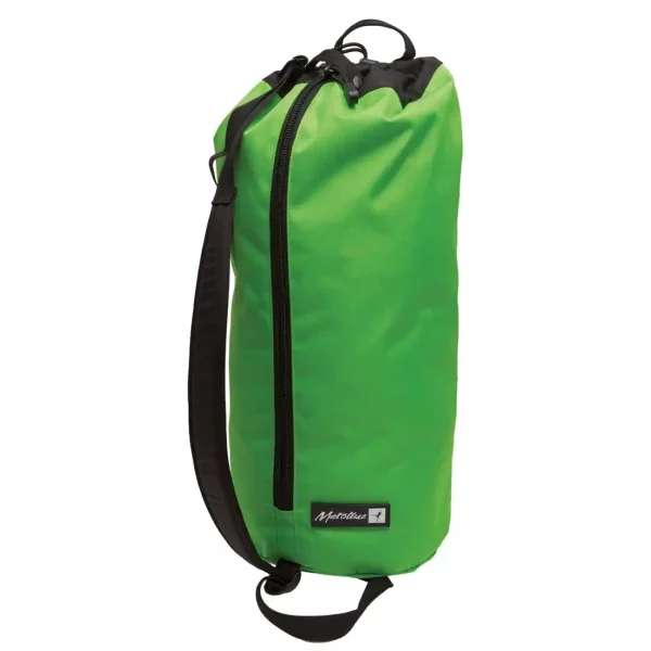 Bolsa Cuerda Metolius Dirt Bag: resistente y funcional, ideal para transportar y proteger tu cuerda de escalada. Su diseño compacto y duradero mantiene tu cuerda libre de suciedad y daños, mientras que su capacidad amplia facilita el almacenamiento y transporte durante tus actividades al aire libre.