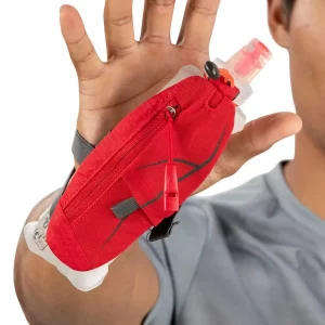 Guante botella Osprey Duro Handheld: práctico y ergonómico, diseñado para trail running. Permite un agarre cómodo y seguro de la botella para hidratación rápida durante tus carreras. Ideal para mantener el rendimiento sin perder movilidad.