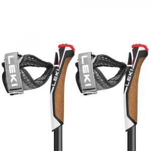 Bastones Leki Flash Carbon: bastones de longitud fija diseñados para Nordic Walking, fabricados con un 70 % de carbono para una óptima rigidez y ligereza. Equipados con empuñadura Nordic Shark y dragonera Shark Frame Strap Mesh, ofrecen una transmisión de energía eficiente y un ajuste cómodo. La punta Power Grip garantiza un agarre seguro en superficies pavimentadas, ideales para entrenamientos intensivos y caminatas técnicas.