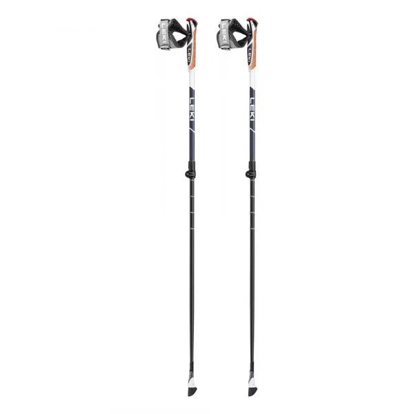 Bastones Leki Smart Supreme: bastones de marcha nórdica ajustables, fabricados en aluminio HTS 6.0, diseñados para ofrecer versatilidad y rendimiento. Equipados con el sistema Trigger Shark 2.0, permiten una conexión rápida y segura entre la mano y el bastón, facilitando la liberación de la correa con un solo clic. La empuñadura de corcho natural proporciona un agarre cómodo y ergonómico. El sistema de ajuste Speed Lock Plus permite una regulación rápida y segura de la longitud, adaptándose a diferentes usuarios y terrenos. La punta Smart Tip 2.0 ofrece la posibilidad de cambiar entre un tope de goma y una punta de carburo extensible sin necesidad de retirar el tope de goma, garantizando estabilidad en diversas superficies. Con una longitud ajustable entre 100 y 130 cm y un peso de 224 g por par, estos bastones son ideales para quienes buscan flexibilidad y alto rendimiento en sus actividades de marcha nórdica.