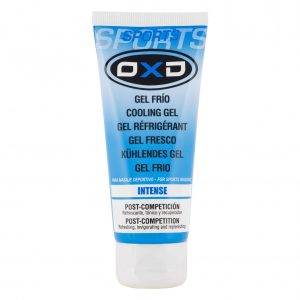 Gel OXD Frío Intenso: gel post-competición que alivia y tonifica los músculos tras el ejercicio físico. Su fórmula con mentol, alcohol y extractos de romero, menta y eucalipto proporciona una sensación de frescor intensa, favoreciendo la recuperación muscular y reduciendo la fatiga. De rápida absorción y sin dejar residuos, es ideal para masajes deportivos.​